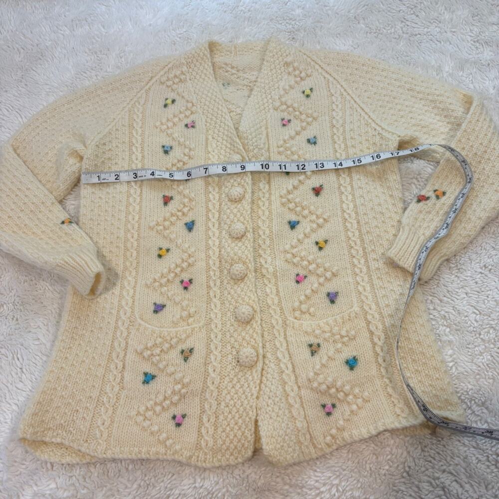 VTG 70's Womens Chunky Cream Floral Knit Cardigan XS Cottage Core Soft Fairy - Picture 2 of 4
